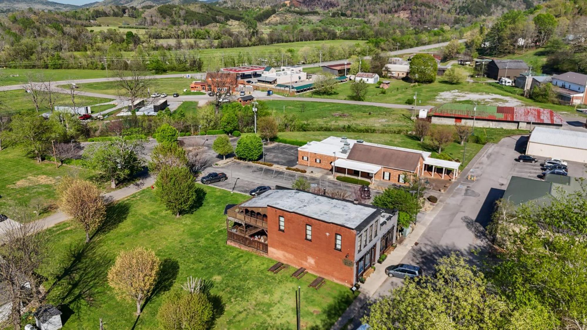 The Tellico Plains Inn And Event Venue Eksteriør bilde